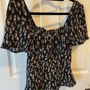 Floral Puff Sleeve Crop Top